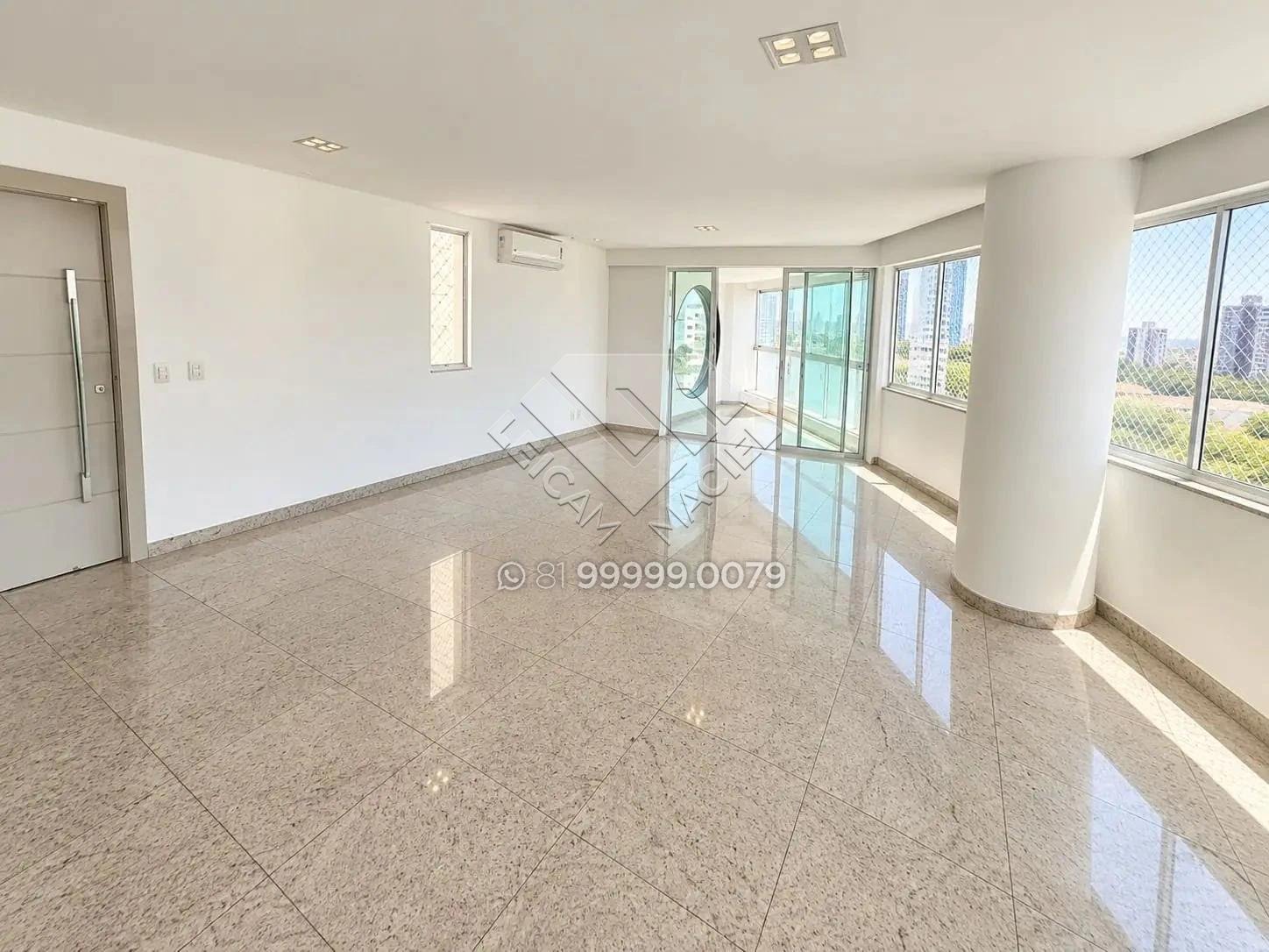 Compre Apartamento à venda em Casa Forte, Recife. 3 quartos, 1 por andar, varanda gourmet e lazer. Agende sua visita com Leicam Maciel!