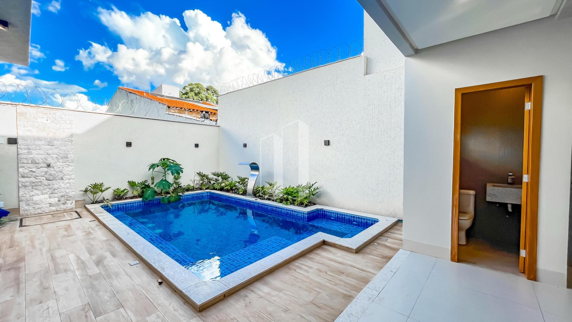 Casa à venda com 3 quartos, 3 suítes, 2 vagas e 179m² no Parque das Paineiras (1,2,3 e 4 Etapa), Goiânia (GO) — foto 13 de 19