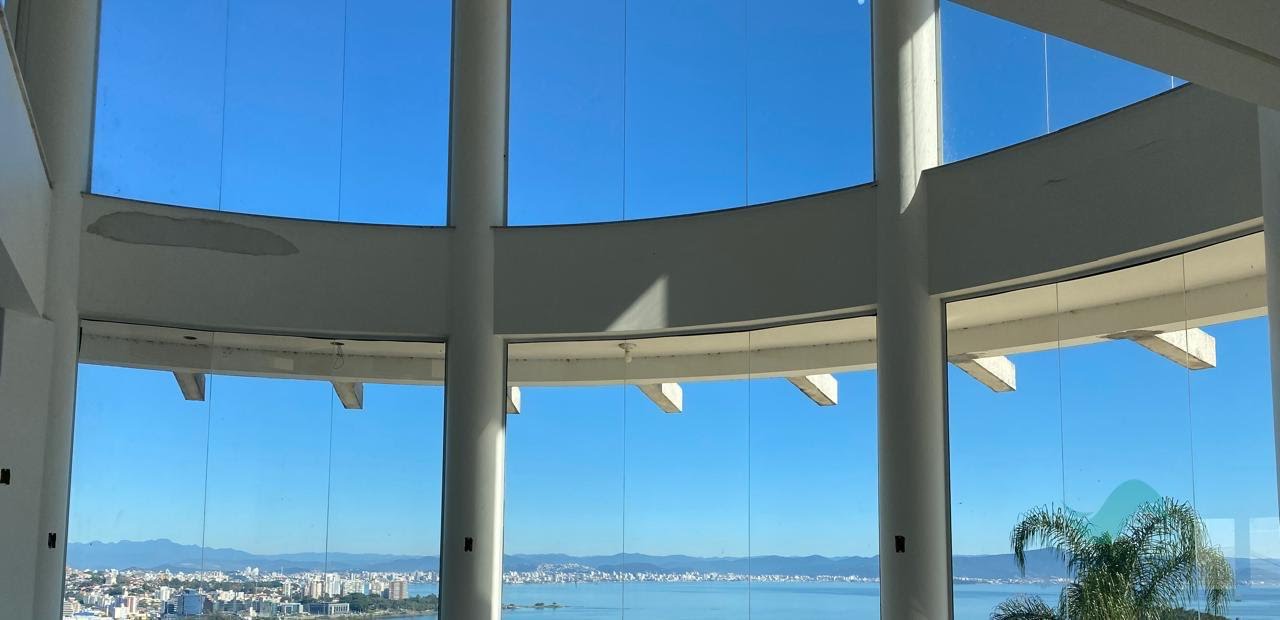 Casa à venda com 6 suítes, 3 vagas e 3400m² no João Paulo, Florianópolis (SC) — foto 26 de 27