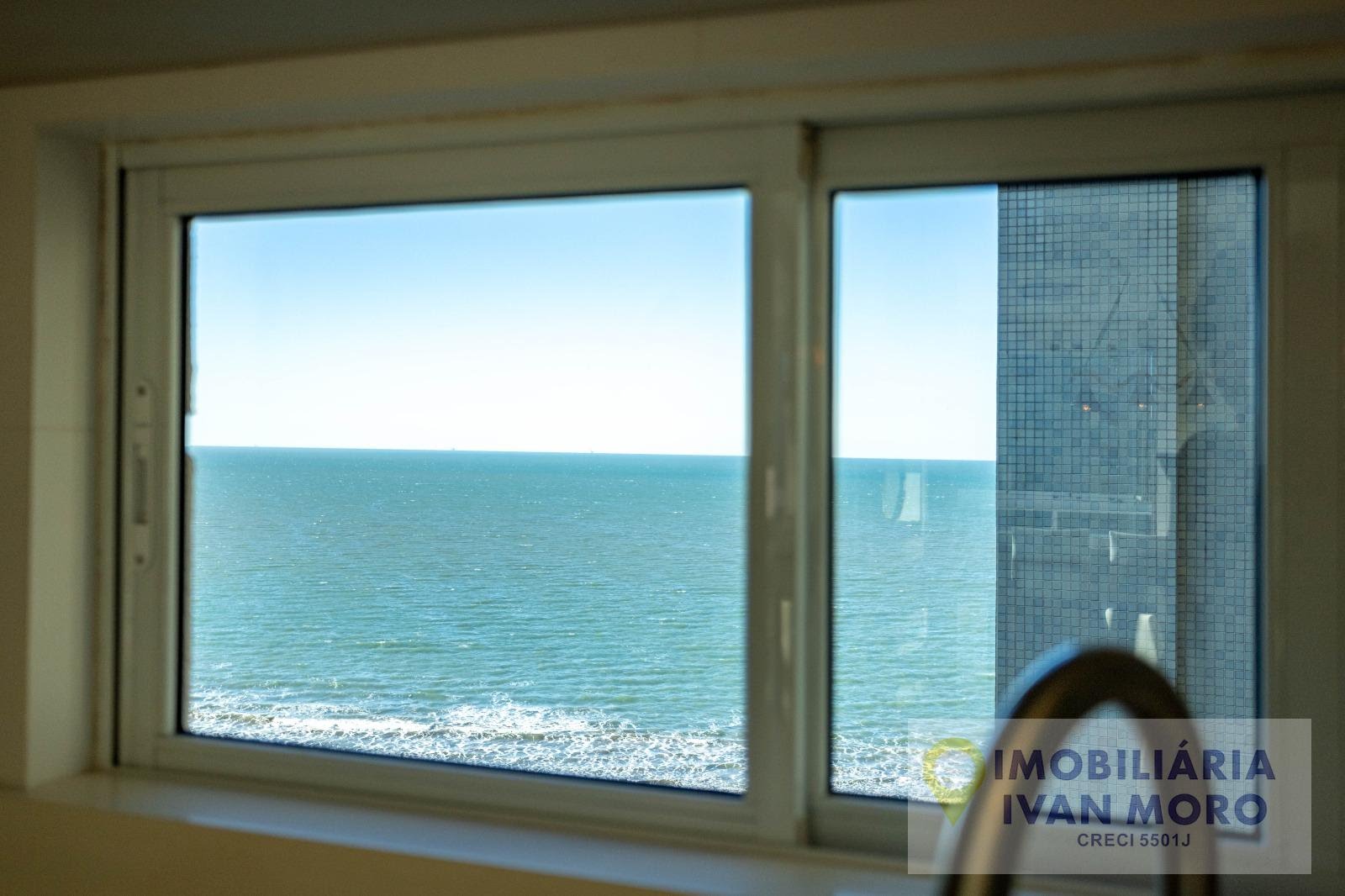 Apartamento à venda com 3 quartos, 3 suítes, 2 vagas e 130m² no Meia Praia, Itapema (SC) — foto 21 de 30