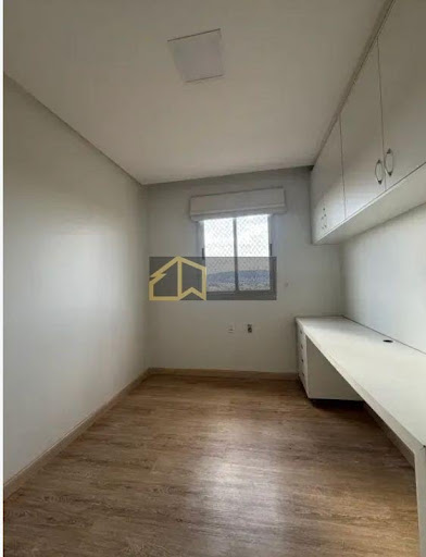Apartamento em Parque Oeste Industrial  -  Goiânia