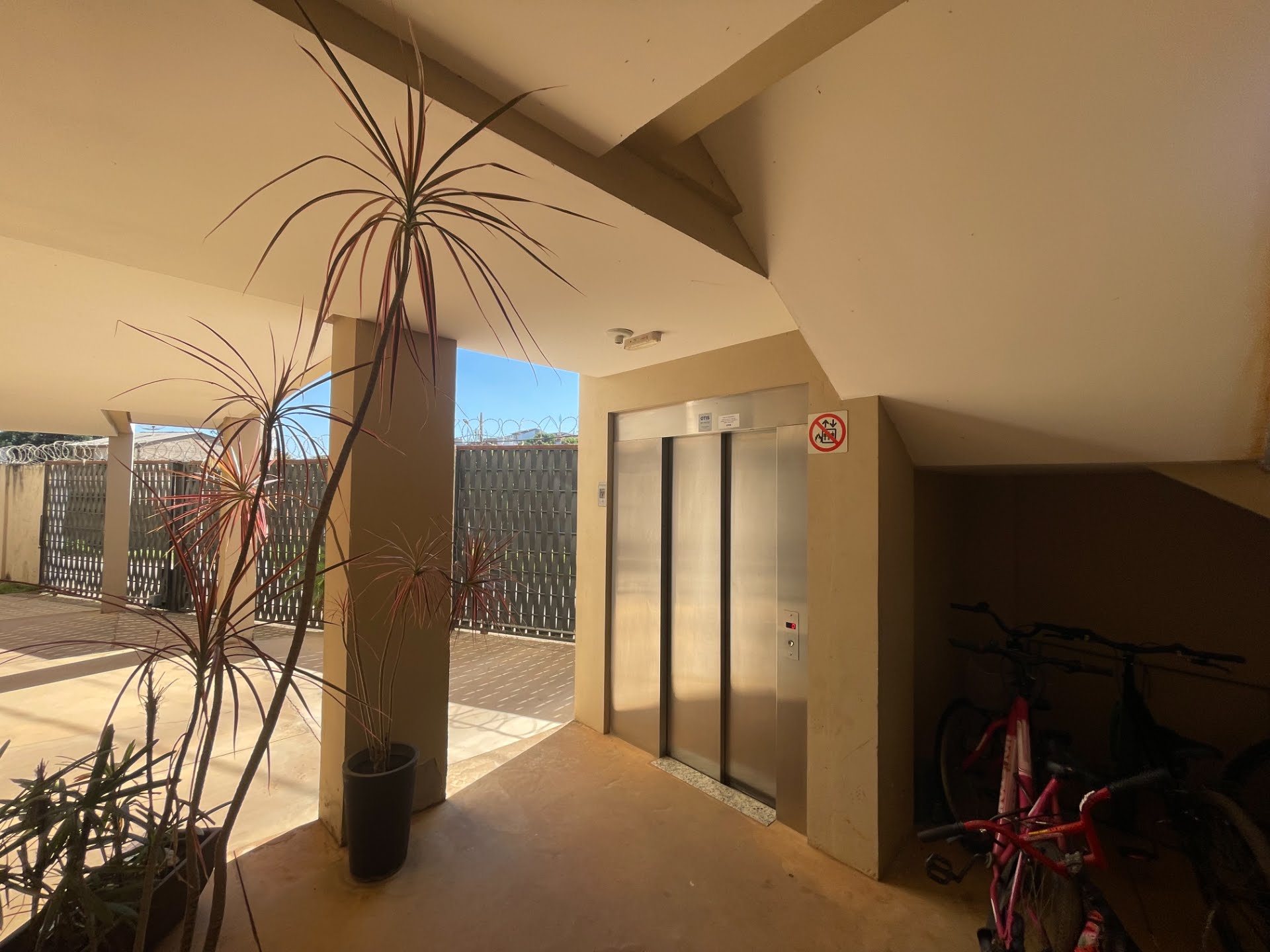 Apartamento à venda com 2 quartos, 1 banheiro, 2 vagas e 70m² no Cidade, Paracatu (MG) — foto 18 de 23