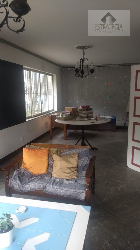 Casa à venda com 7 quartos, 1 suíte, 1 vaga e 390m² no Centro, Petrópolis (RJ) — foto 7 de 12