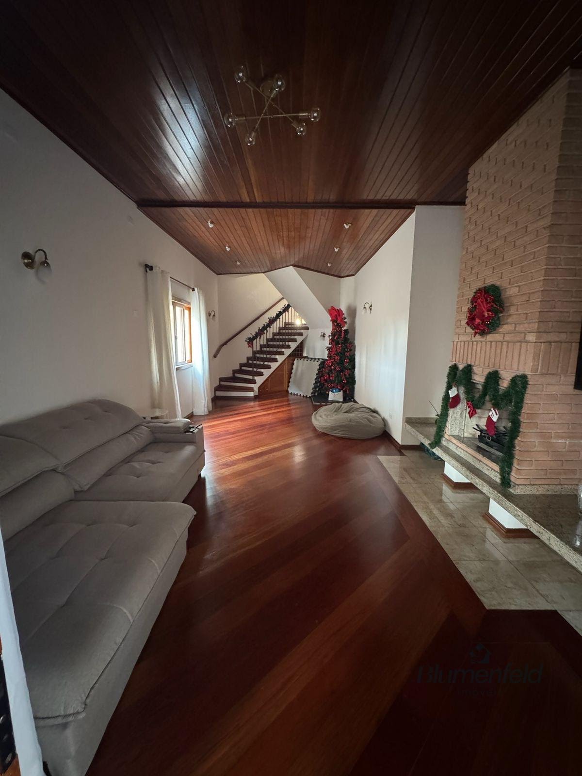 Casa à venda com 4 quartos, 1 suíte, 2 vagas e 400m² no Condomínio Arujazinho IV, Arujá (SP) — foto 24 de 30