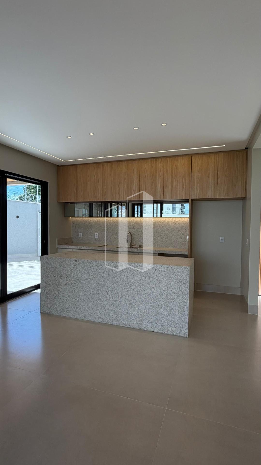 Casa, 4 quartos, 221 m² - Foto 3