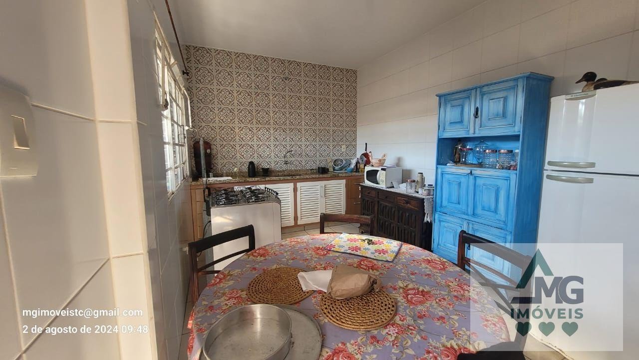 Casa à venda com 3 quartos, 1 suíte, 5 vagas e 300m² no Jardim Santa Tereza, Três Corações (MG) — foto 11 de 12