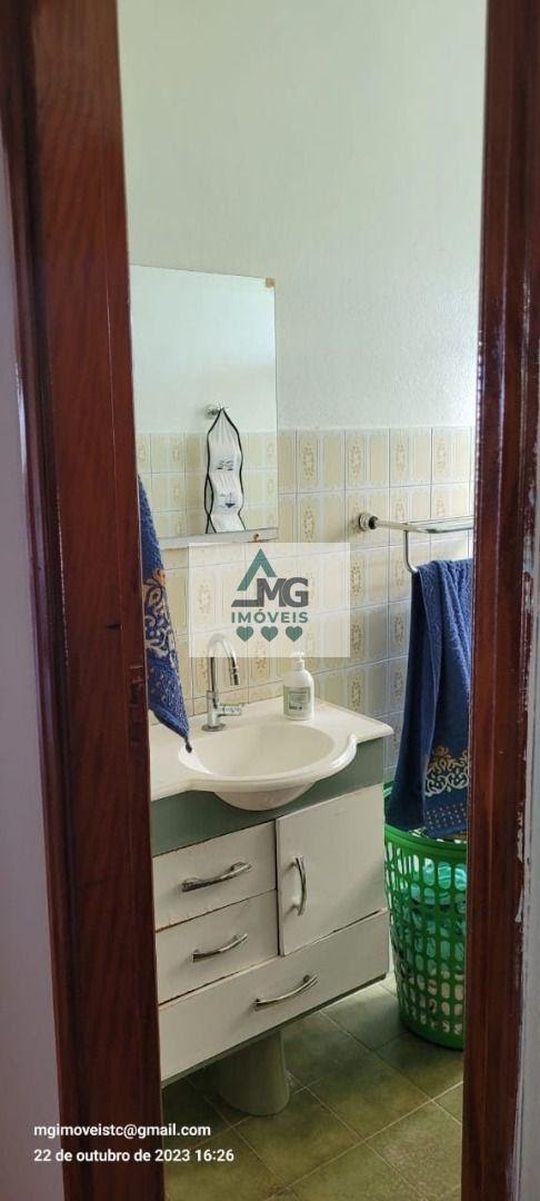 Casa à venda com 4 quartos e 3 banheiros no Chácara das Rosas, Três Corações (MG) — foto 13 de 23