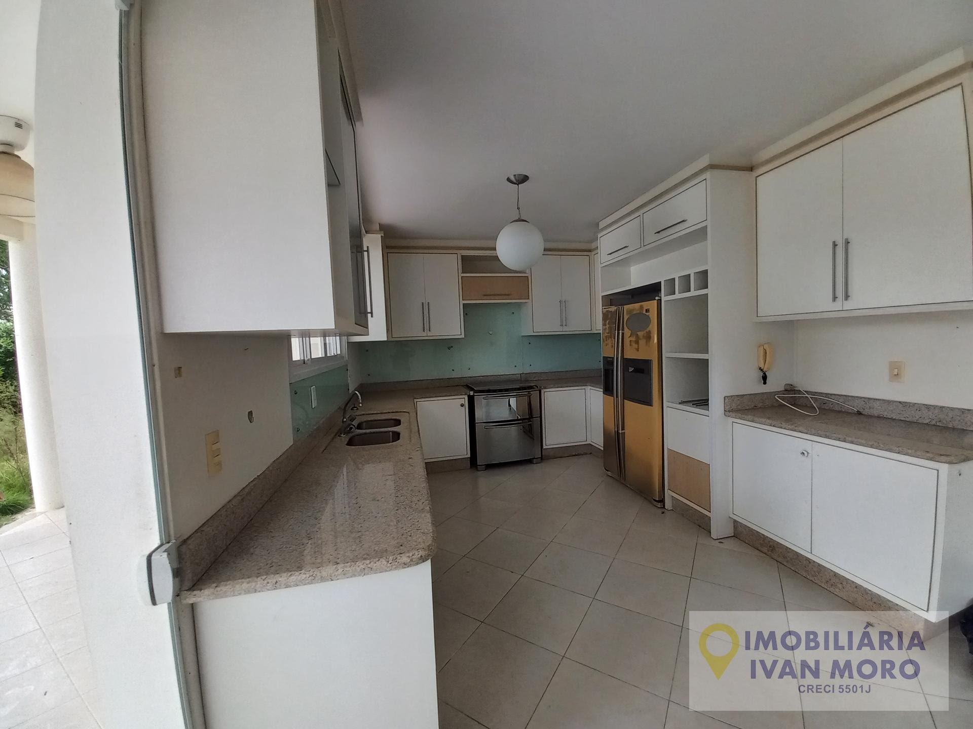 Casa à venda com 5 quartos, 3 suítes, 2 vagas e 286m² no Jurerê, Florianópolis (SC) — foto 24 de 30
