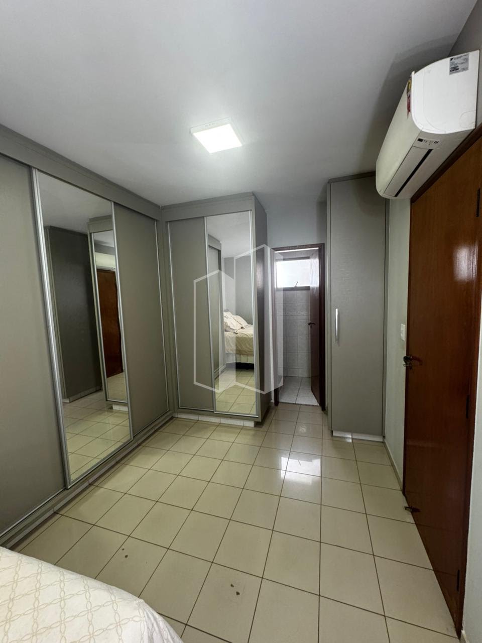Apartamento à venda com 4 quartos, 1 suíte, 2 vagas e 110m² no Setor Bueno, Goiânia (GO) — foto 11 de 24