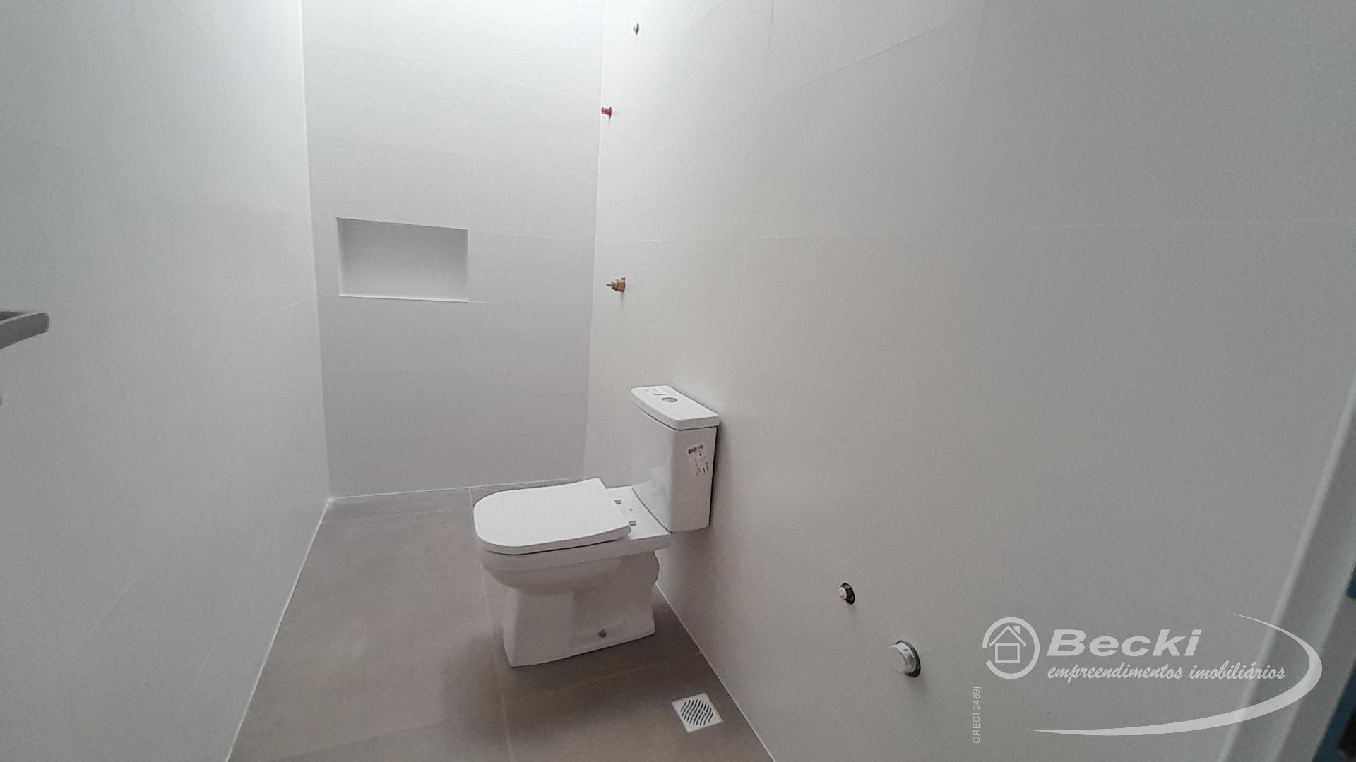 Casa à venda com 4 quartos, 1 suíte, 4 vagas e 131m² no Glória, Joinville (SC) — foto 20 de 22