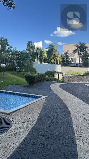 Apartamento em Goiabeiras, Cuiabá: 3 Suítes à Venda
