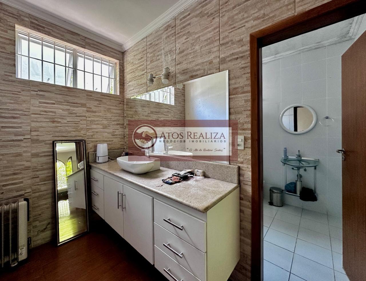 Casa à venda com 4 quartos, 2 suítes, 6 vagas e 380m² no Interlagos, São Paulo (SP) — foto 28 de 30