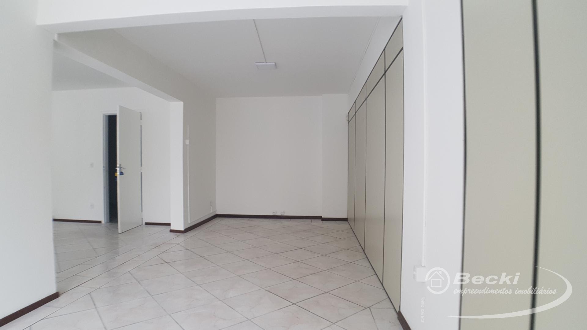 Edificio Precisente Sala Comercial