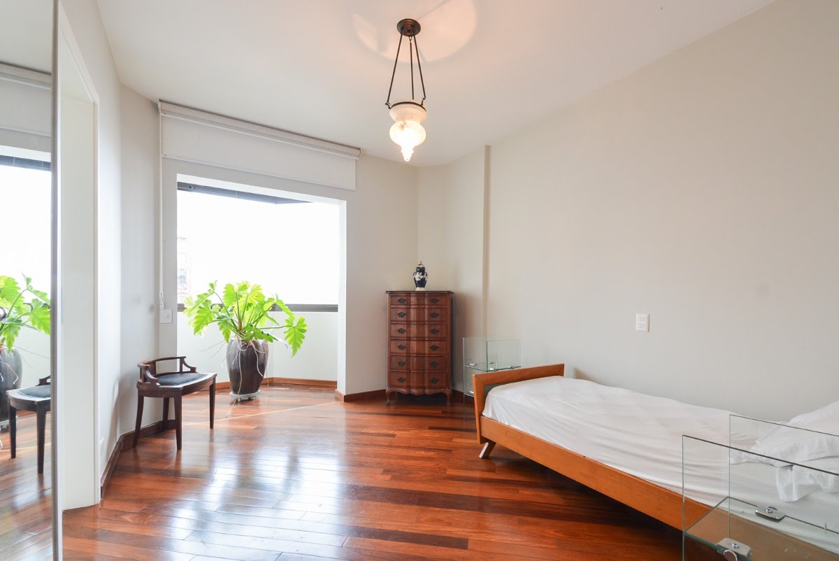 Apartamento à venda com 2 quartos, 1 suíte, 2 vagas e 151m² no Vila Nova Conceição, São Paulo (SP) — foto 25 de 30