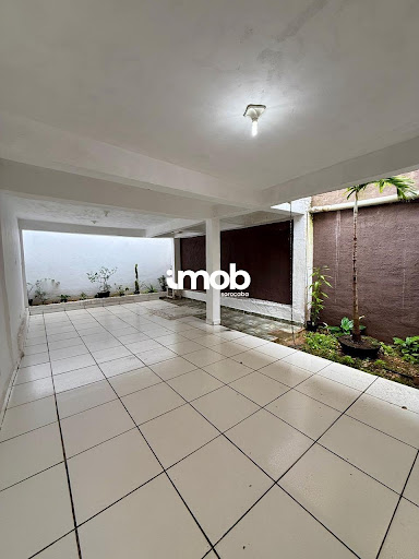 Casa  com ponto Comercial em Jardim Maria Eugenia  -  Sorocaba