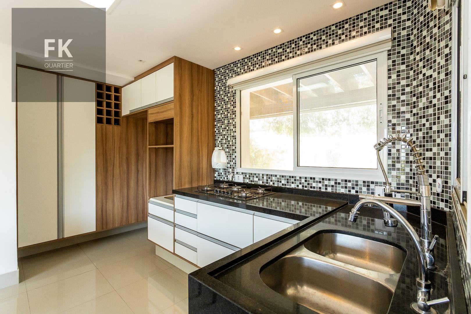 Casa à venda com 3 quartos, 3 suítes, 4 vagas e 245m² no Alphaville, Santana de Parnaíba (SP) — foto 11 de 26