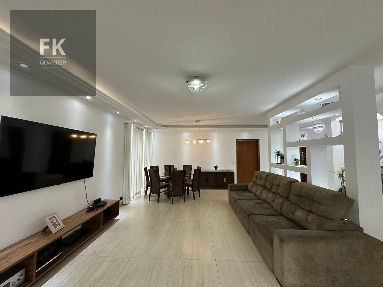 Casa à venda com 4 quartos, 3 suítes, 4 vagas e 308m² no Alphaville, Santana de Parnaíba (SP) — foto 5 de 30