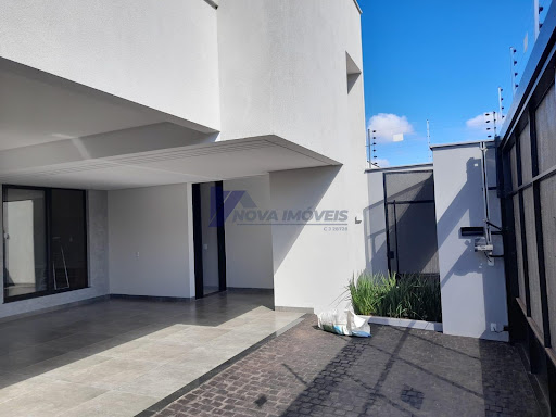 Casa 03 Dorm. em Residencial Interlagos  -  Rio Verde