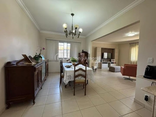 Casa, 3 quartos, 220 m² - Foto 3
