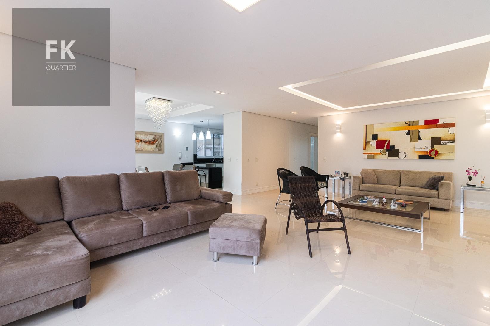 Casa à venda com 4 quartos, 4 suítes, 4 vagas e 435m² no Alphaville, Santana de Parnaíba (SP) — foto 16 de 30