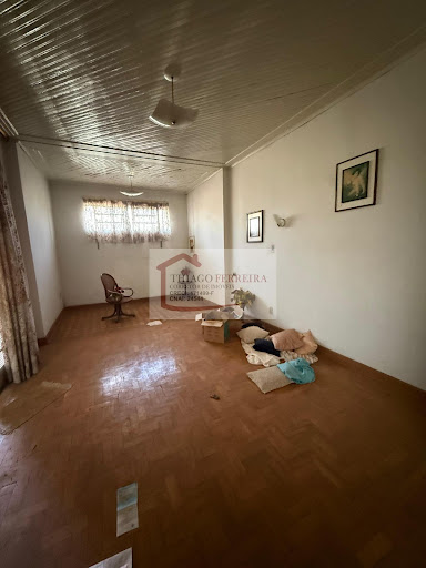 Casa em Avenida Padre Pio Corso  -  Santa Rita do Passa Quatro