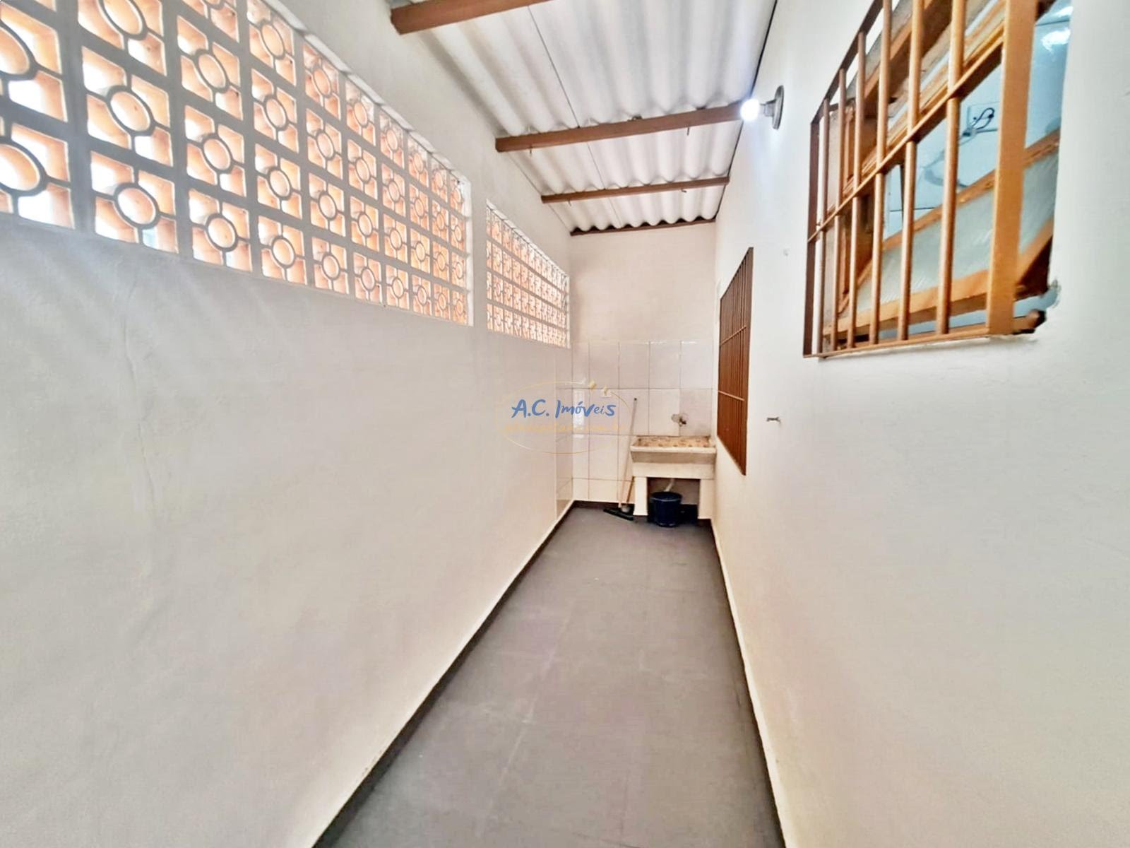 Casa à venda com 2 quartos, 1 banheiro, 3 vagas e 52m² no Aviação, Praia Grande (SP) — foto 18 de 21