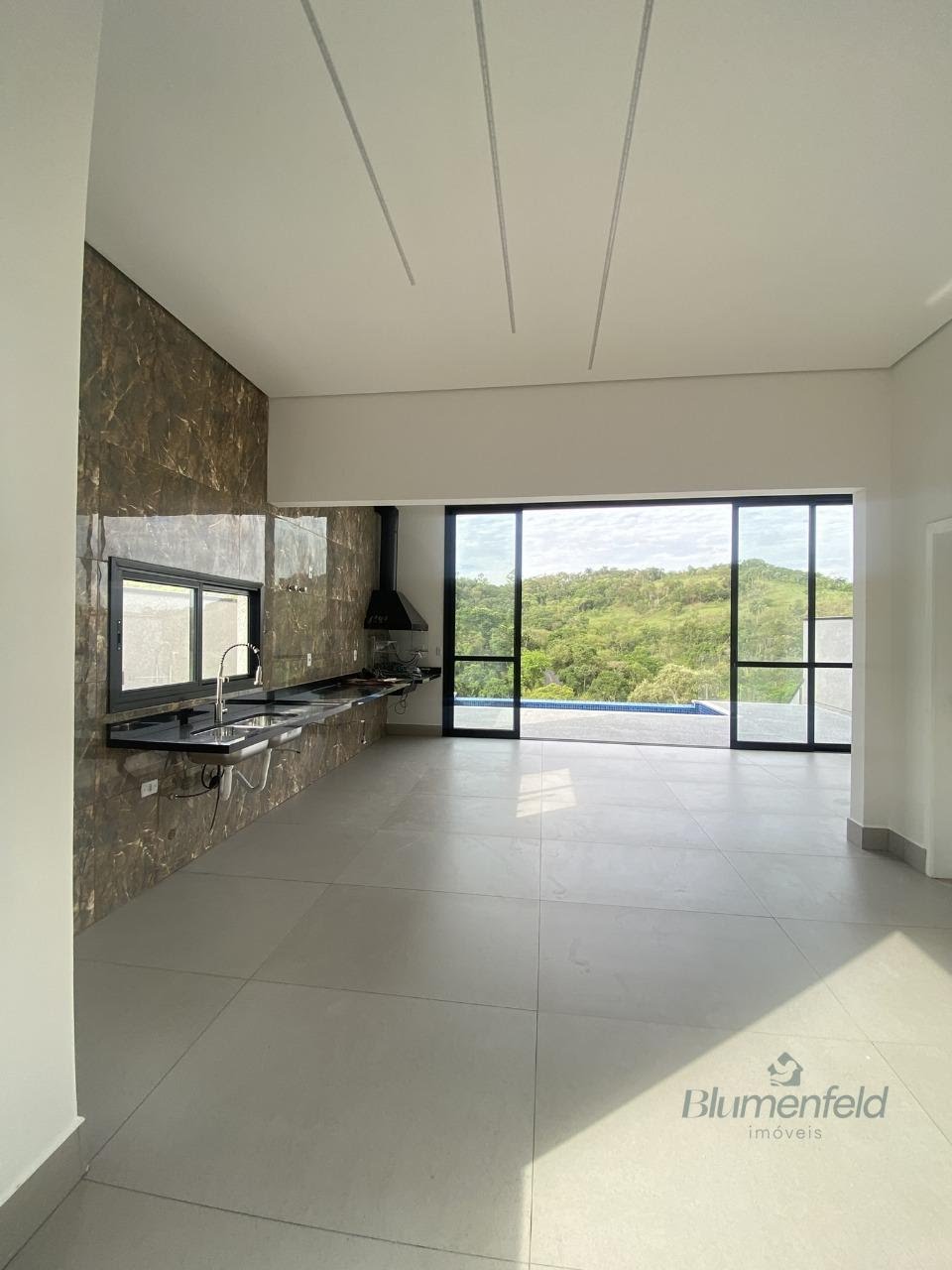 Casa à venda com 3 quartos, 3 suítes, 4 vagas e 230m² no Parque Santa Tereza, Santa Isabel (SP) — foto 5 de 21
