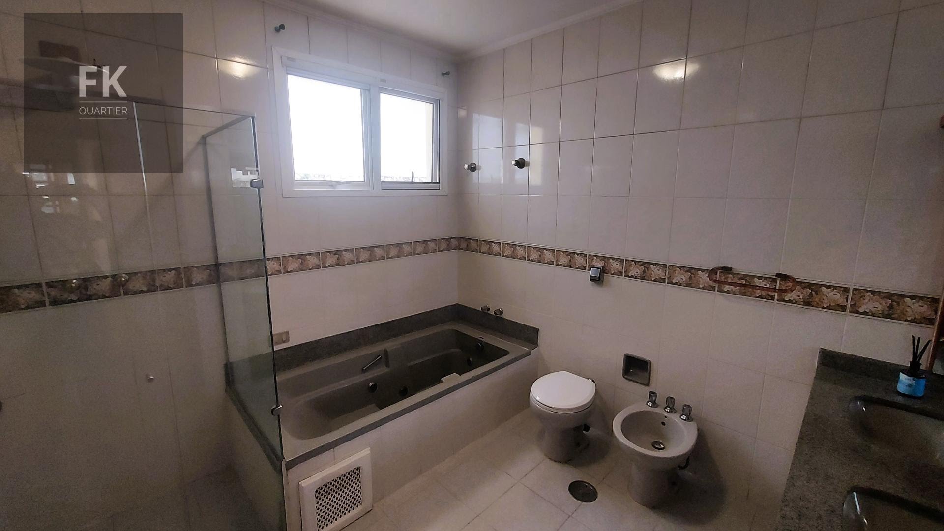 Casa à venda com 3 quartos, 1 suíte, 4 vagas e 275m² no Alphaville, Santana de Parnaíba (SP) — foto 17 de 30