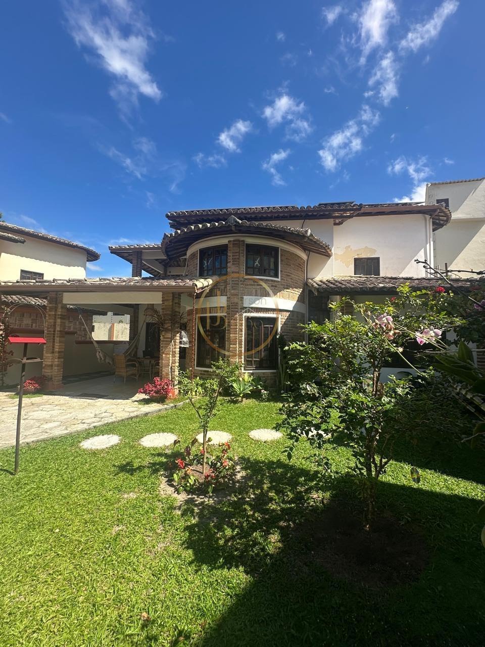 Casa à venda com 3 quartos, 3 banheiros, 2 vagas e 155m² no Praia de Taperapuã, Porto Seguro — foto principal