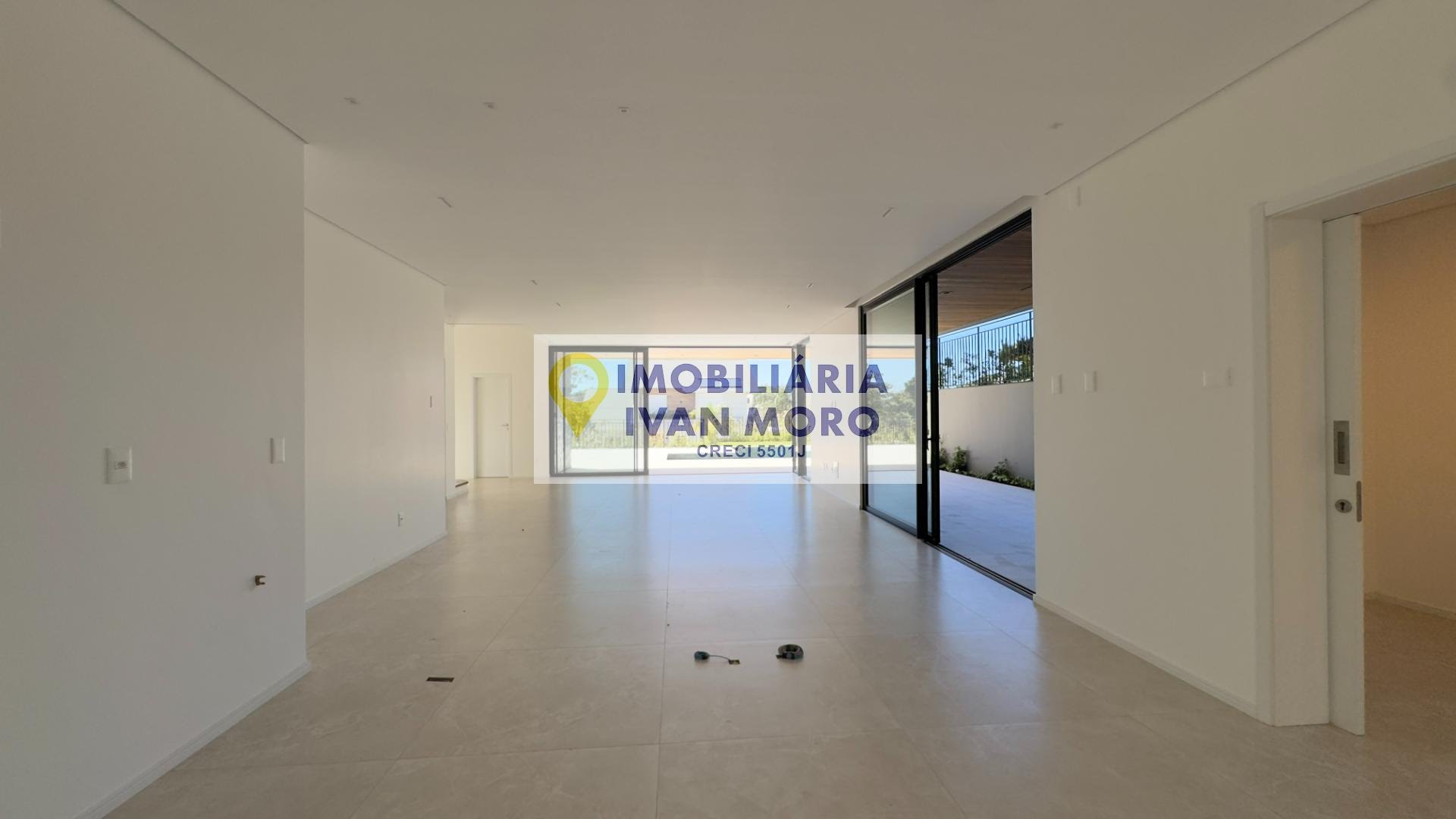 Casa à venda com 5 quartos, 5 suítes, 4 vagas e 467m² no Lagoa da Conceição, Florianópolis (SC) — foto 7 de 30