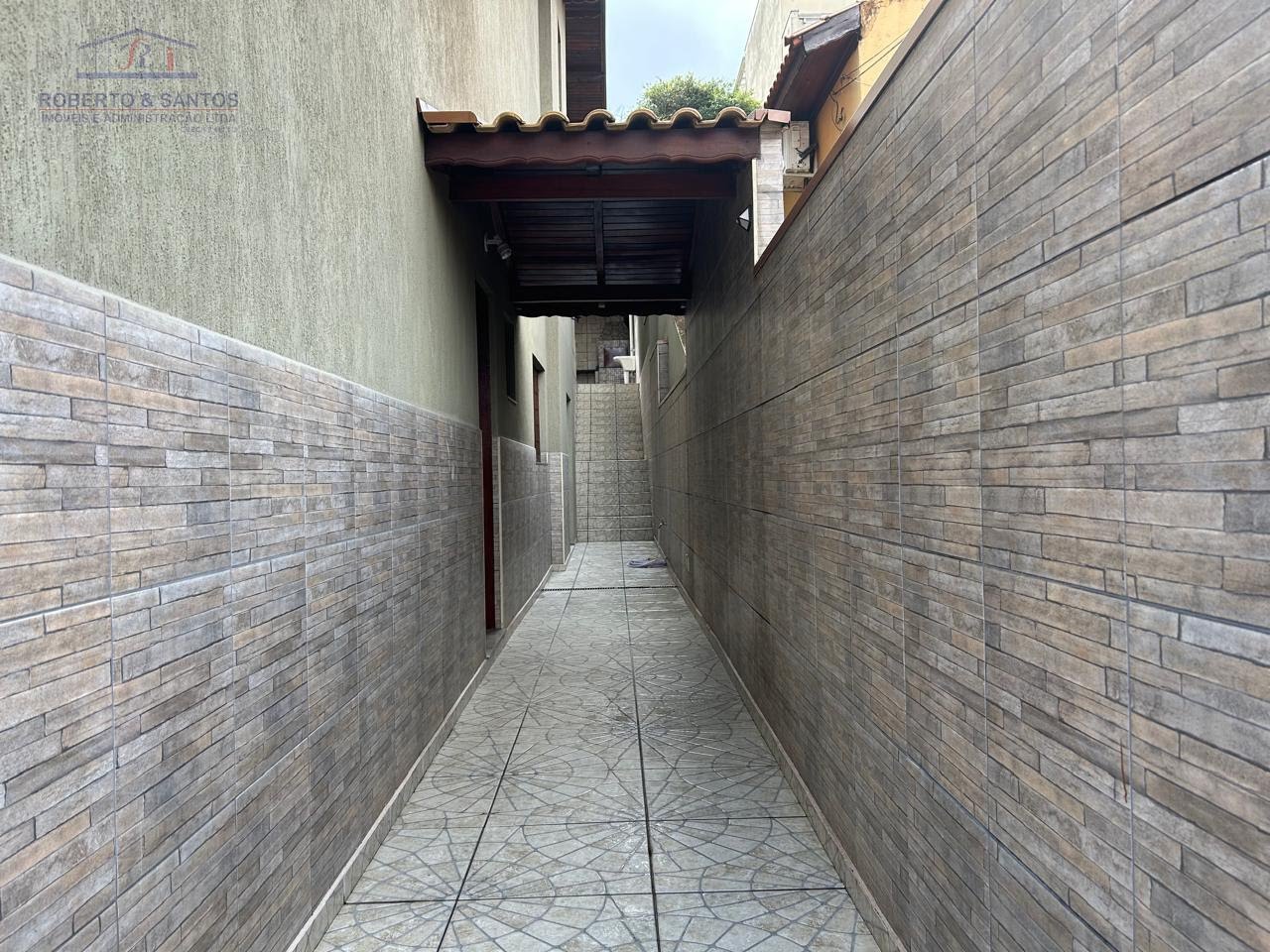 Corredor e varanda