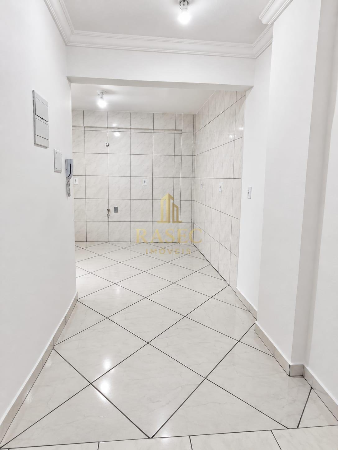 Área de circulação a cozinha