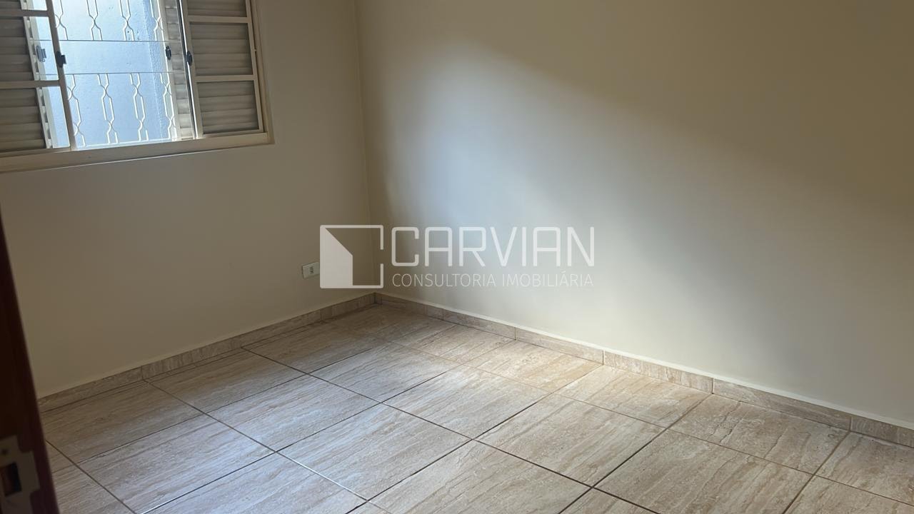 Casa à venda com 3 quartos, 1 suíte, 8 vagas e 160m² no Parque Residencial Candido Portinari, Ribeirão Preto (SP) — foto 13 de 25