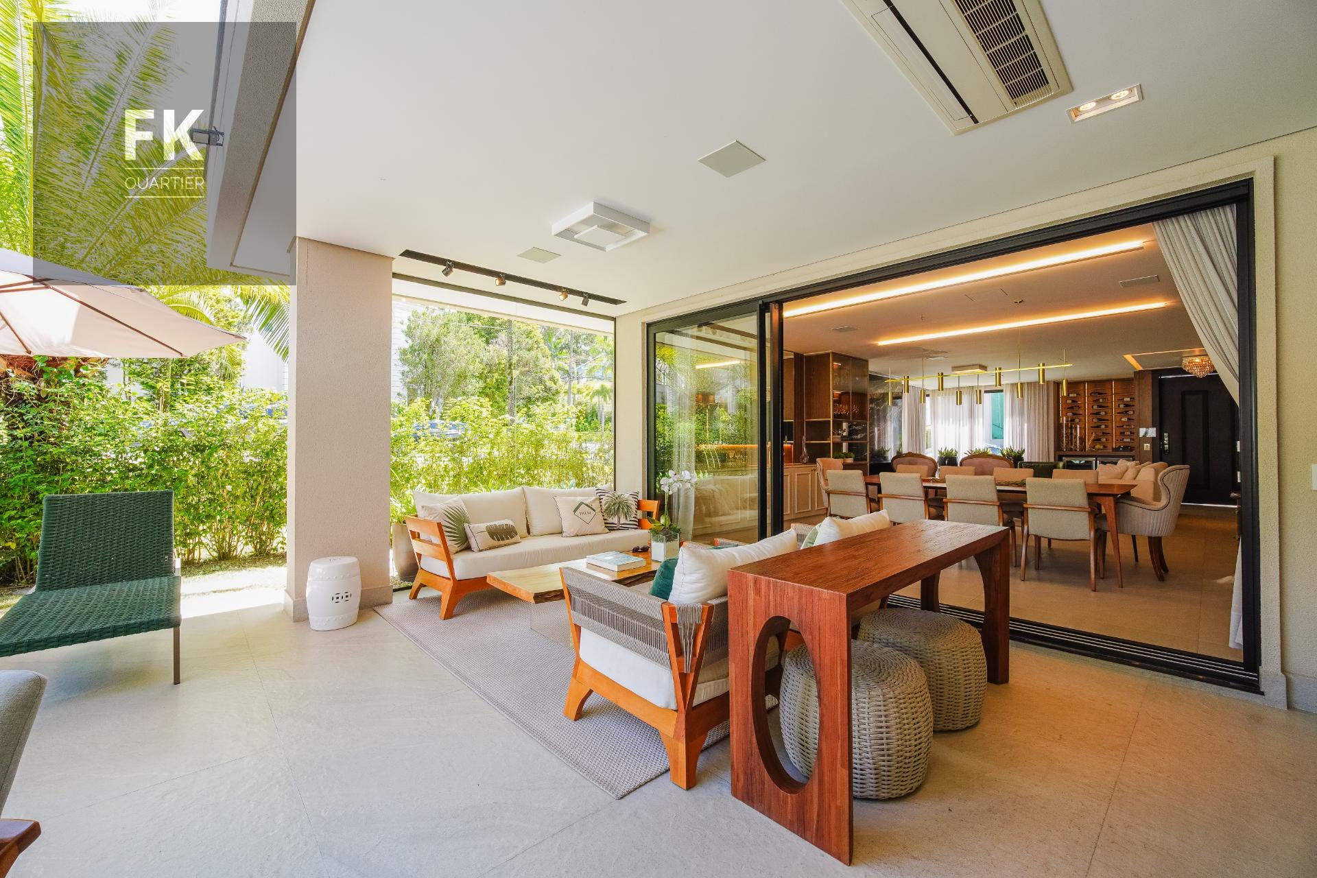 Casa à venda com 4 quartos, 4 suítes, 4 vagas e 417m² no Alphaville, Santana de Parnaíba (SP) — foto 6 de 30