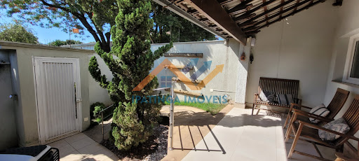 Casa à venda em Imbaúbas, Ipatinga | 4 dorms, 378m²