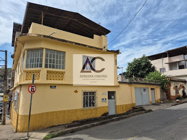 Casa em Triângulo  -  Ponte Nova