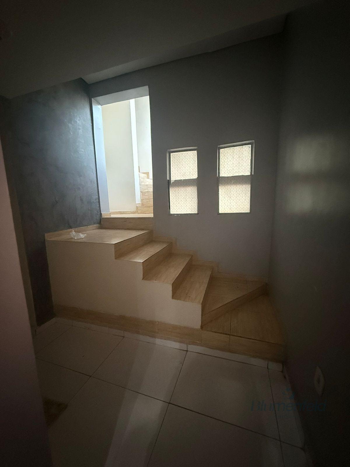 Comercial à venda com 4 banheiros, 3 vagas e 300m² no Jardim Rincão, Arujá (SP) — foto 4 de 18