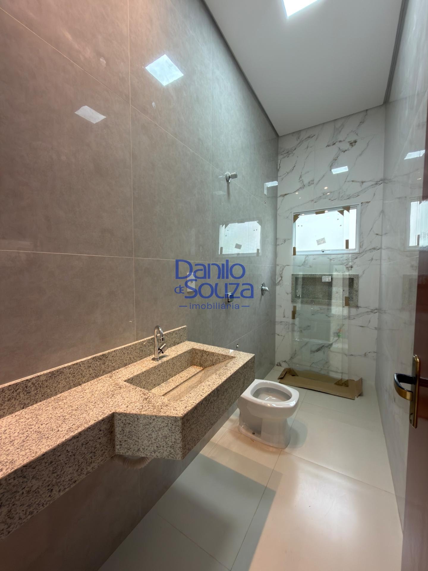 Casa à venda com 3 quartos, 1 suíte, 2 vagas e 240m² no Jardim Europa V, Araxá (MG) — foto 10 de 15