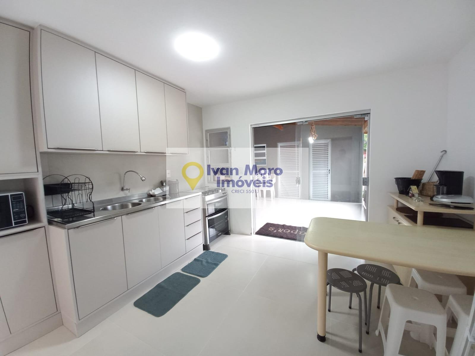 Casa para alugar com 4 quartos, 1 suíte, 3 vagas e 200m² no Daniela, Florianópolis (SC) — foto 15 de 30
