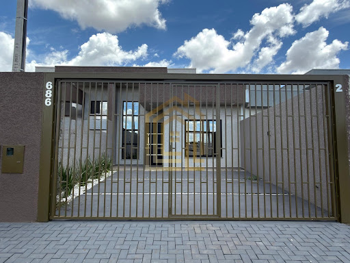 Casa à Venda em Cascavel: 2 Quartos, 78m², no bairro 14 de Novembro