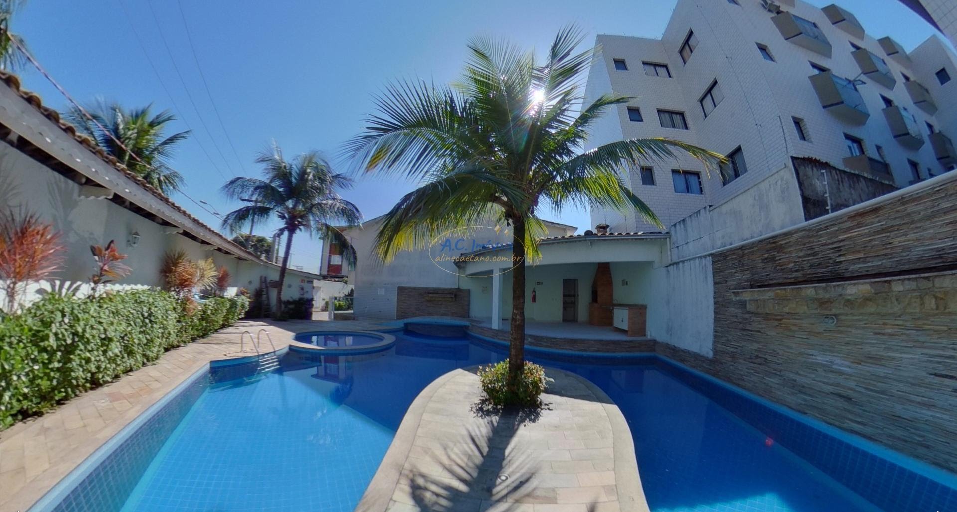 Casa à venda com 3 quartos, 2 banheiros, 2 vagas e 132m² no Canto do Forte, Praia Grande — foto principal