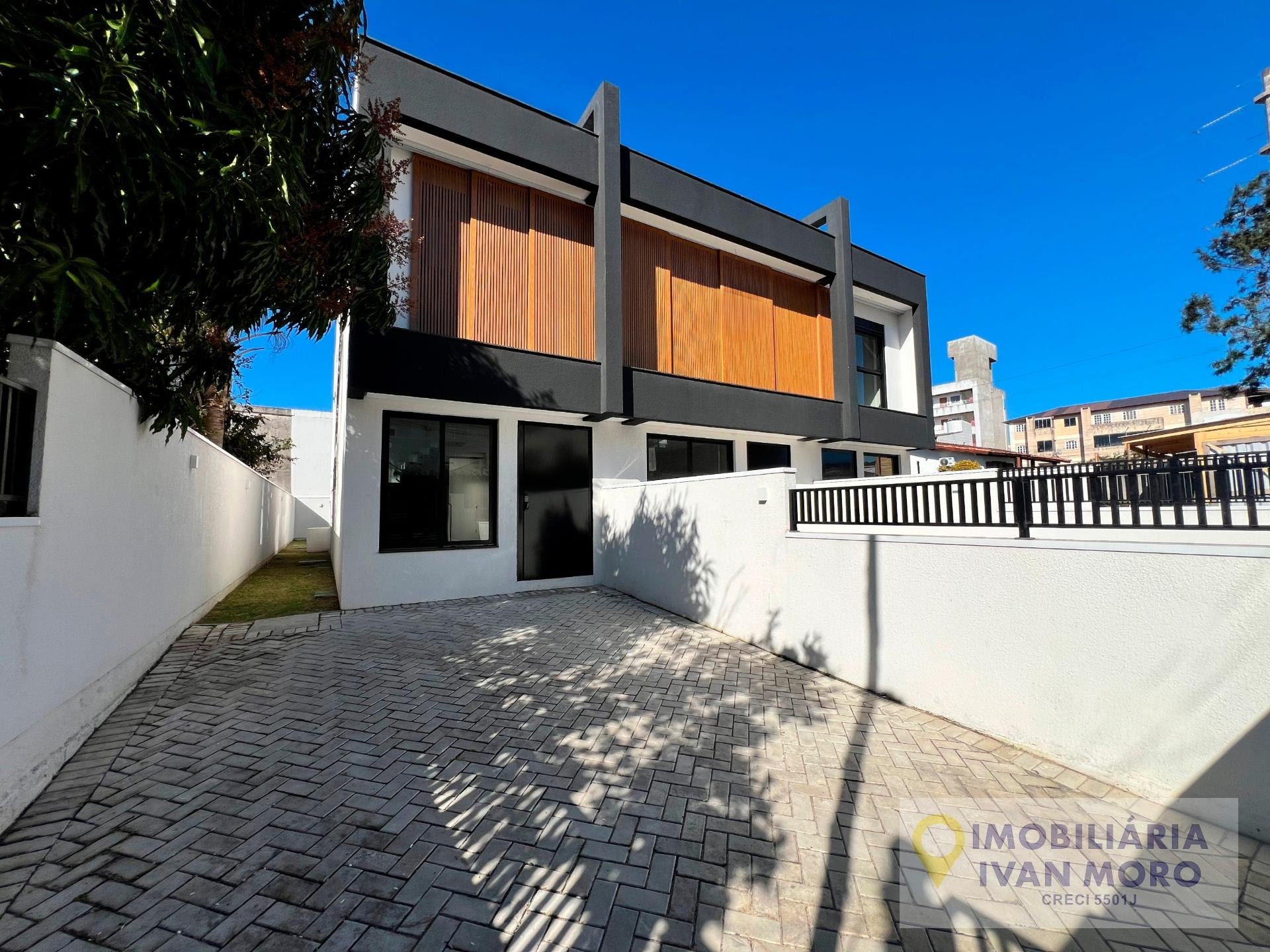 Casa à venda com 3 quartos, 2 banheiros, 2 vagas e 137m² no Ingleses Norte, Florianópolis — foto principal