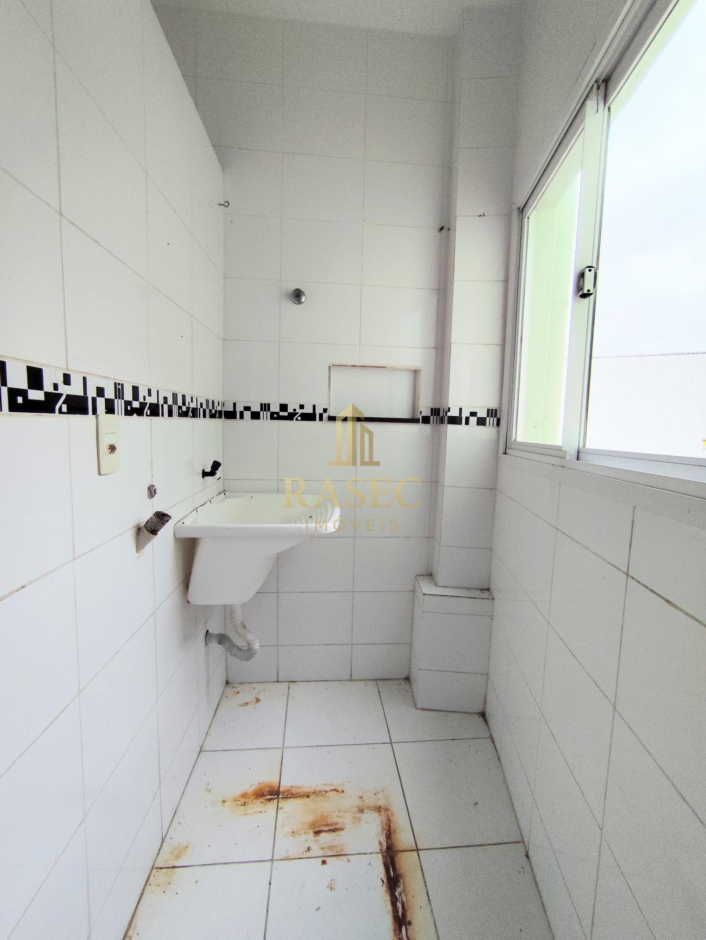 Apartamento para alugar com 2 quartos, 1 suíte e 1 vaga no Guarani, Brusque (SC) — foto 2 de 13