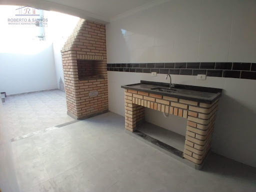 Churrasqueira, garagem reversível