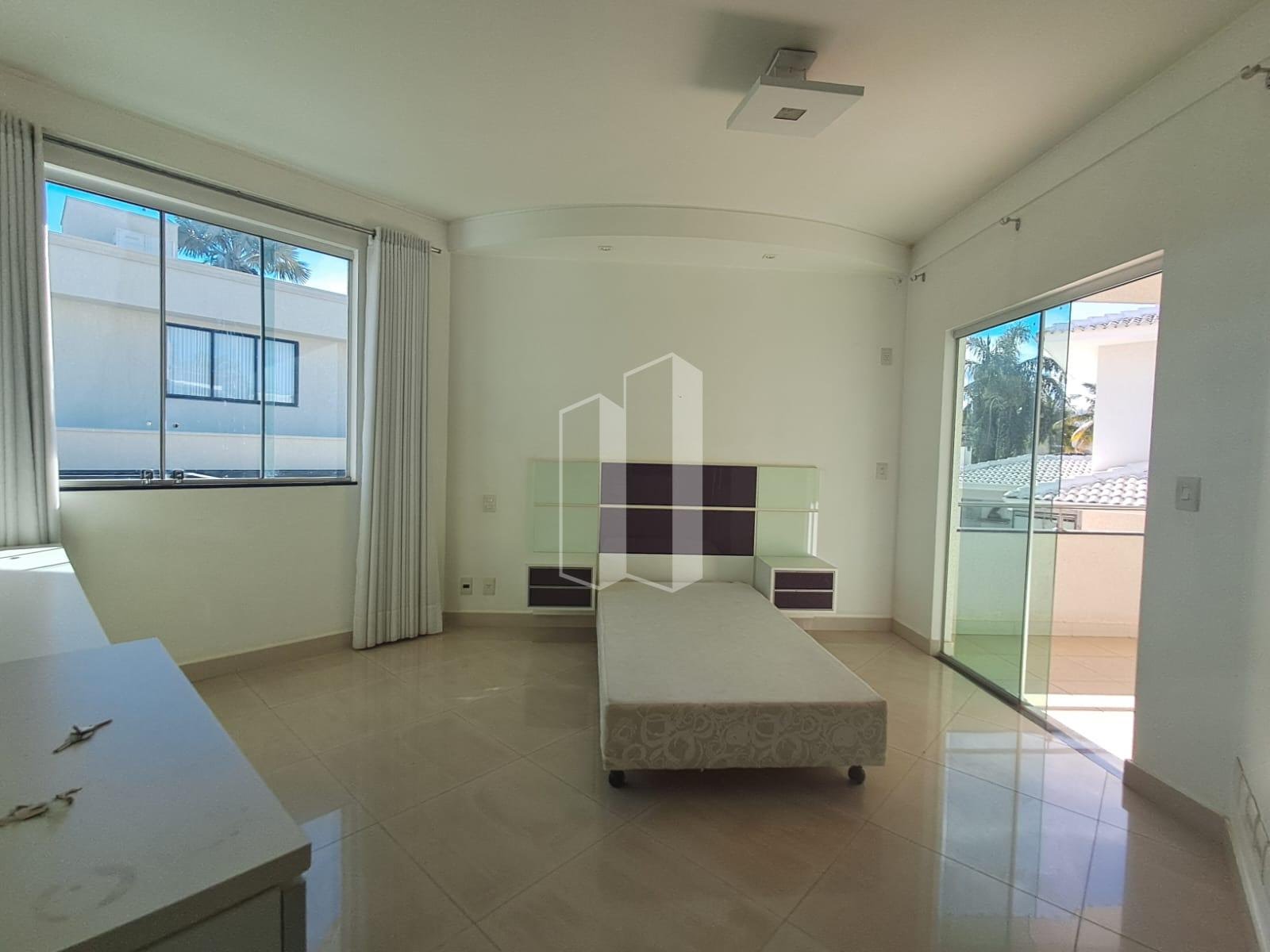Casa à venda com 4 quartos, 3 suítes e 4 vagas no Residencial Granville, Goiânia (GO) — foto 24 de 30