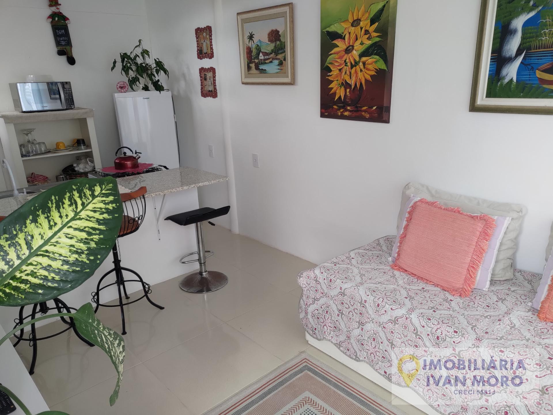 Apartamento para alugar com 1 quarto e 1 banheiro no Daniela, Florianópolis — foto principal