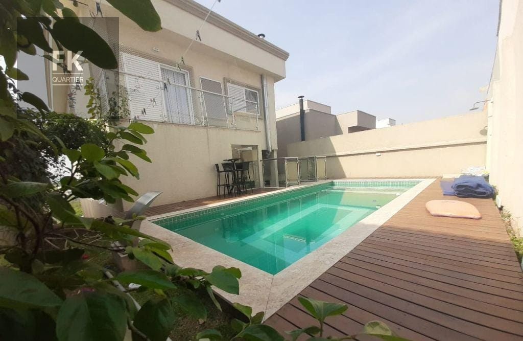 Casa à venda com 4 quartos, 4 banheiros, 4 vagas e 282m² no Suru, Santana de Parnaíba — foto principal