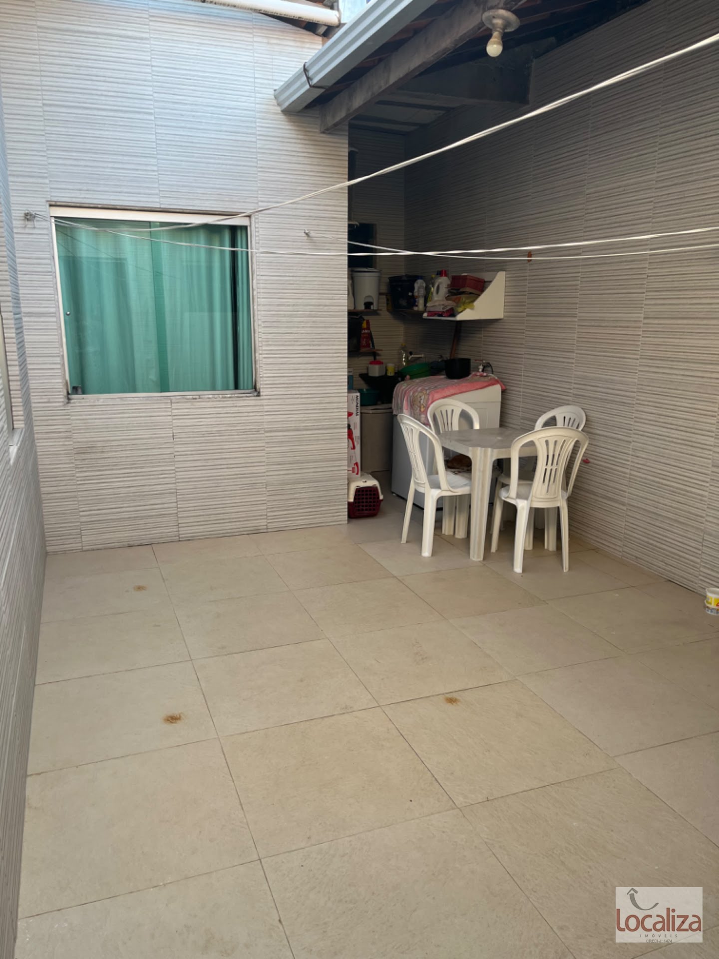 Área de serviço e banheiro