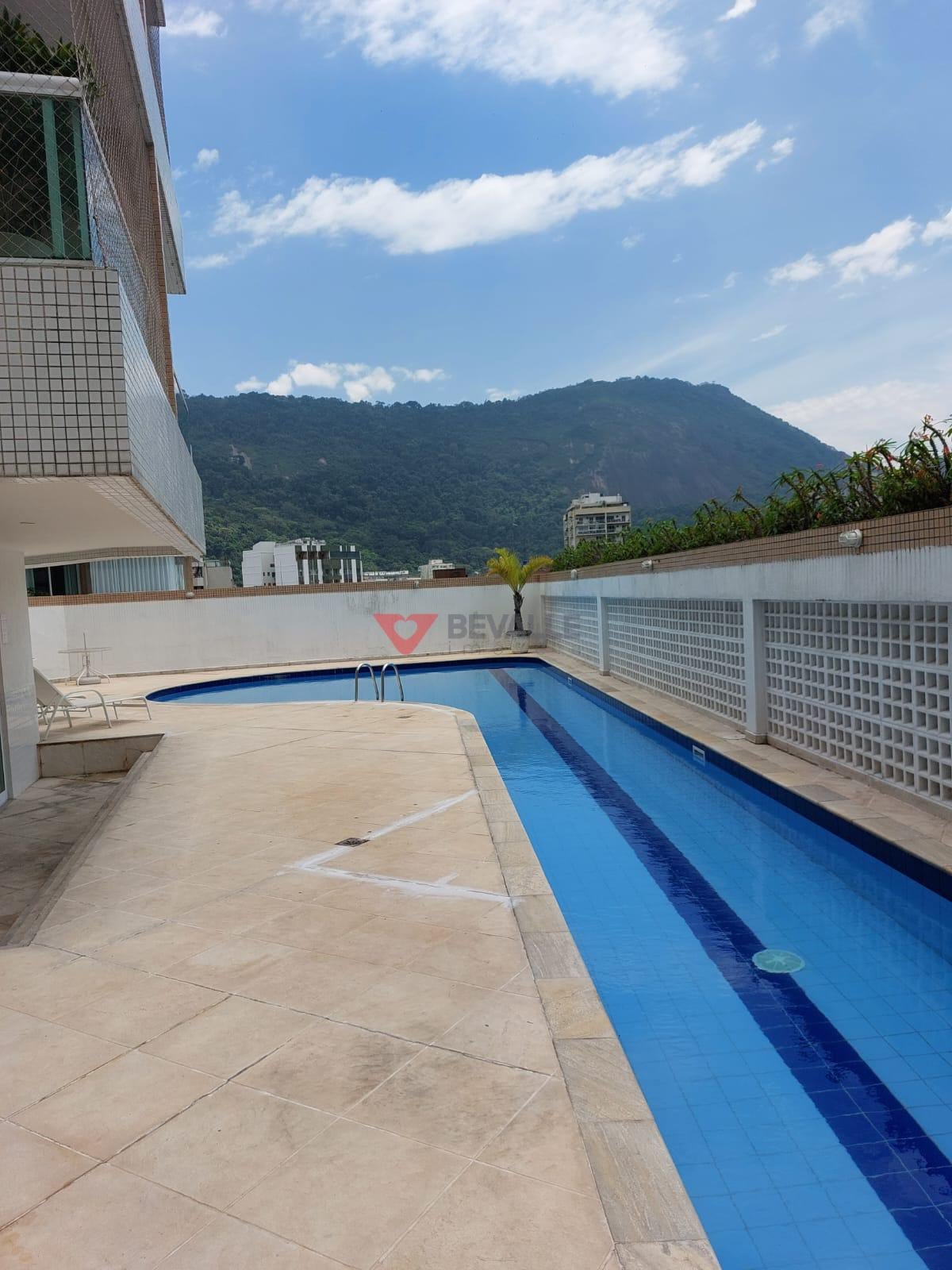 Apartamento à venda com 3 quartos, 1 suíte, 2 vagas e 110m² no Humaitá, Rio de Janeiro (RJ) — foto 24 de 30