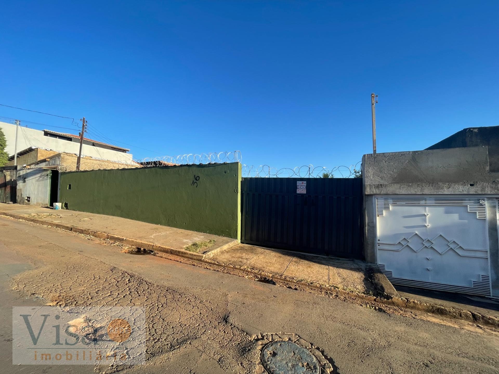 Casa à venda com 3 quartos, 2 banheiros e 450m² no Bela Vista, Paracatu (MG) — foto 2 de 4